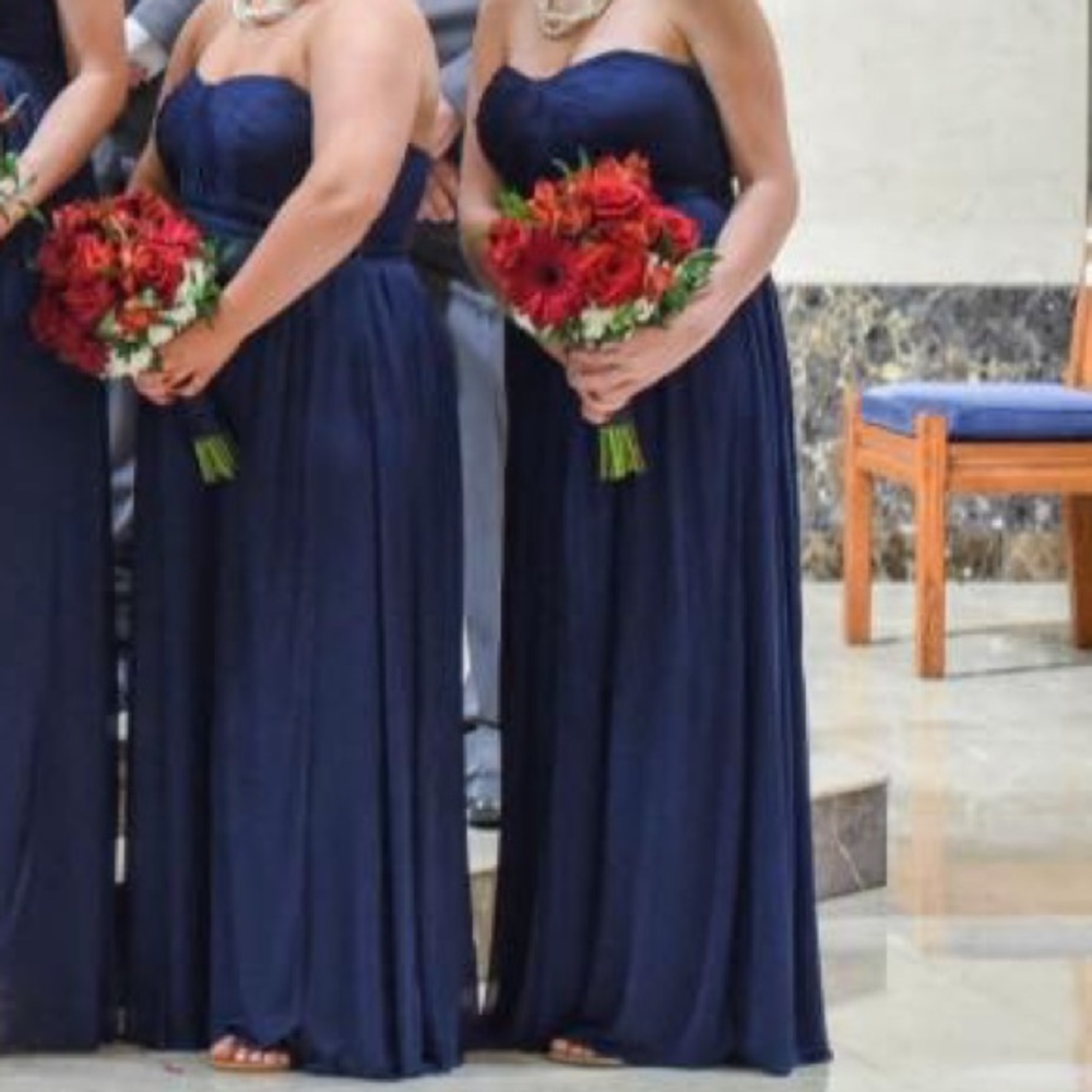 Elegant Navy Blue Evening Gown